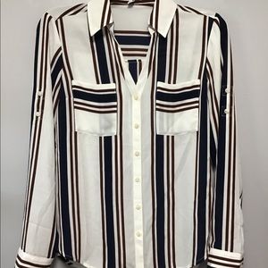 Express button down shirt. Size XS 🌻